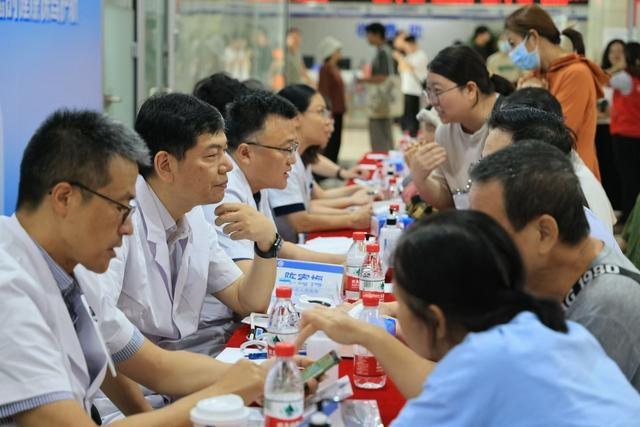 广东省人民医院深圳医院挂牌