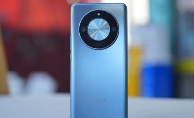 5800毫安！暴露出荣耀最致命的成长困局续航真的重要吗(图2)