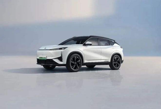 纯电续航518km一口价1099万元起风神L7EV上市(图2)