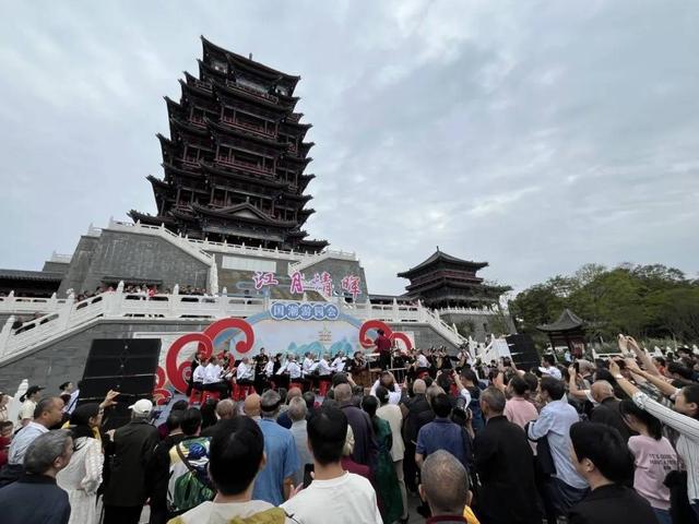 九游娱乐：40余场活动精彩纷呈四川南充国庆文旅市场“假日经济”活力足(图2)