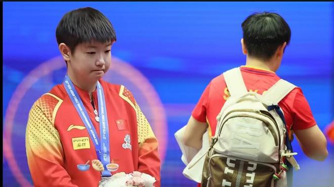 孙颖莎退出两站比赛国乒主力伤病频发王曼昱或将挑起女队大梁(图2)