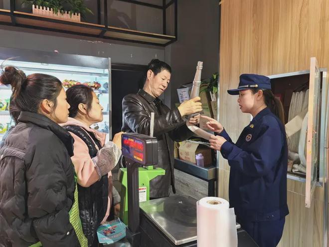多点发力！吕梁消防持续开展秋季消防安全宣传活动(图3)