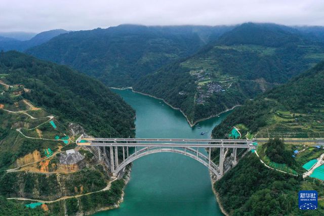 贵州剑黎高速建设进入收尾阶段(图2)