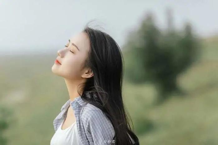 学会8个拍照技巧旅行人像美照这样拍自然好看获赞无数(图7)
