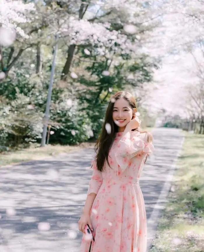 学会8个拍照技巧旅行人像美照这样拍自然好看获赞无数(图8)