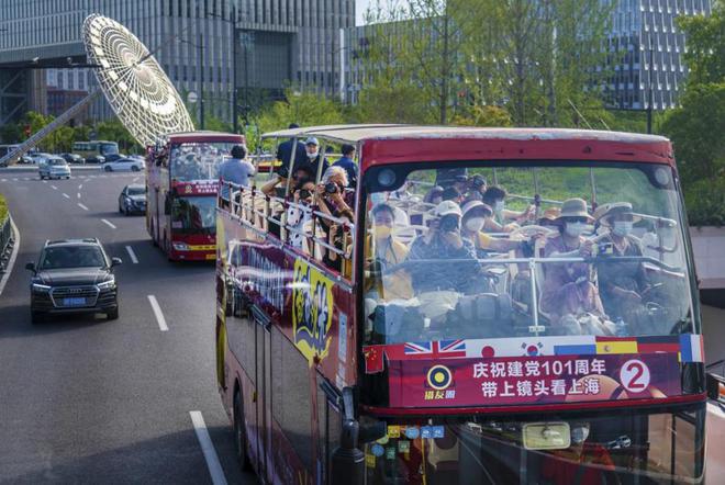 定格触动人心的“魔都瞬间”！跟着“海考”去旅行摄影大赛启动
