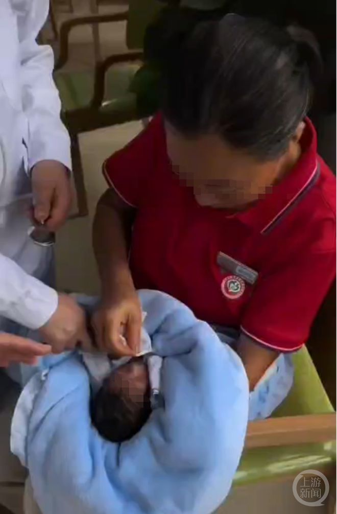 九游娱乐：广东湛江一垃圾桶旁发现男婴福利院：已接收(图3)