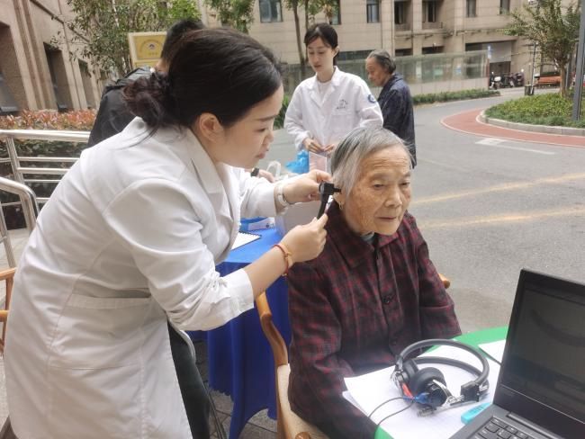 九游娱乐：企退11月便民服务温暖你我的贴心之举(图5)