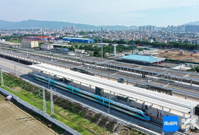 九游娱乐文化：三亚至乐东旅游铁路16日开通运营