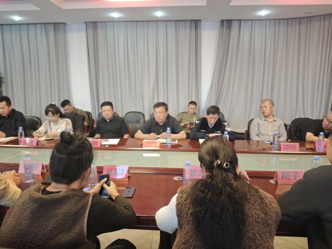 “冷极”打造“暖心”直播基地共建旅游宣传平台——根河市组织召开文旅工作座谈会议(图3)