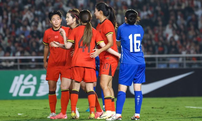 中国女足1-4荷兰赛后评分出炉：不是王霜获最低而是30号小将