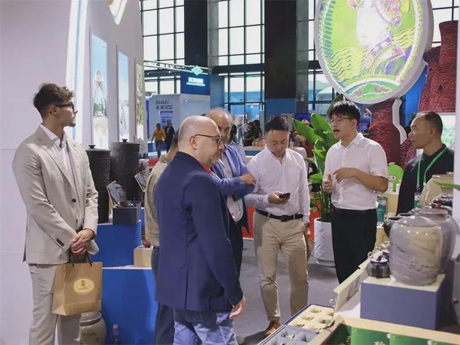 九游娱乐文化：2024年中越（红河）边境经济贸易旅游交易会举行省商务厅致贺信(图5)