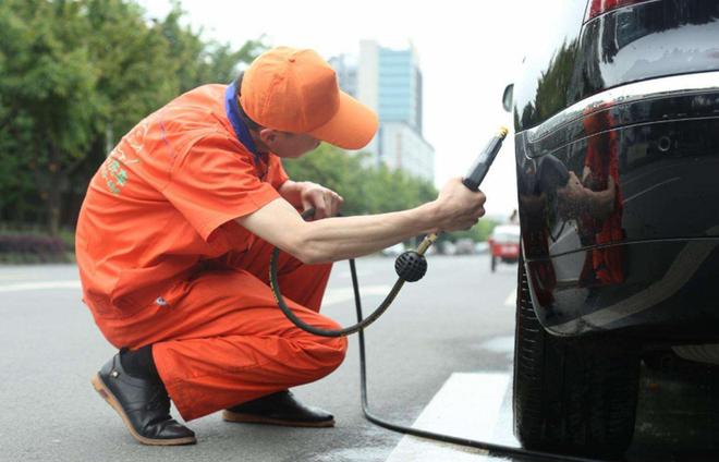 九游娱乐文化：“中国式养车”存在3大怪象！专家叹气：都是“穷人思维”在作祟(图8)