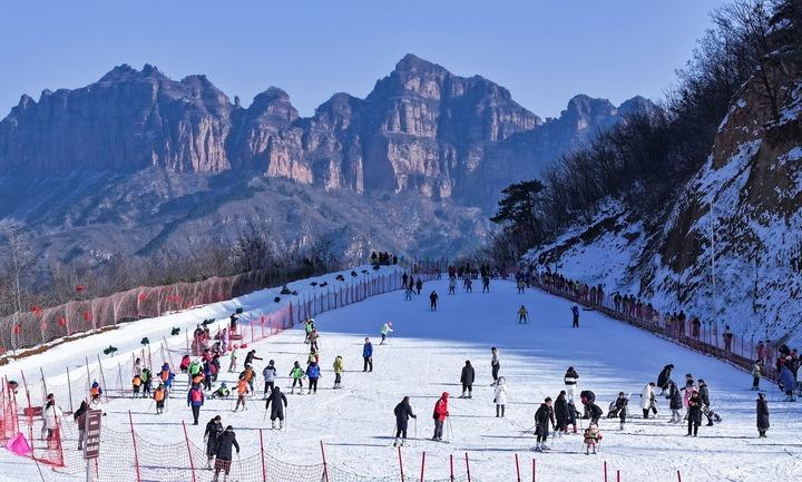 元旦旅游开门红彰显内需潜力2024年旅游消费或持续上升