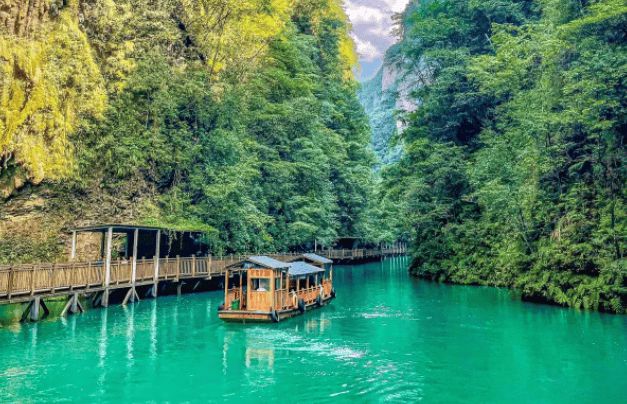 九游娱乐：张家界春节旅游省钱小技巧五天四晚纯玩攻略分析和免费景点推荐(图3)