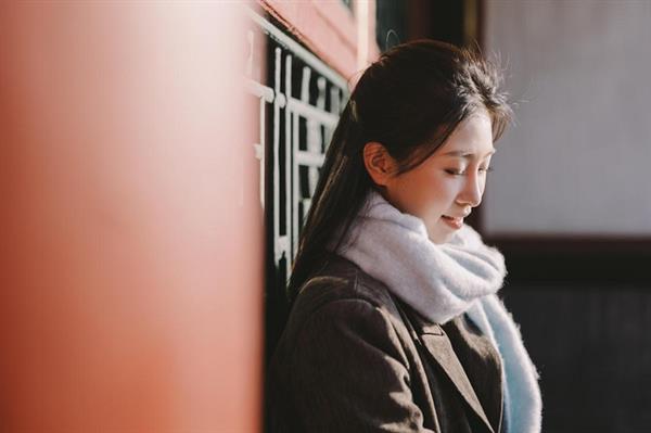 EOSR10定格冬日浪漫：捕捉冬日人像之美(图4)