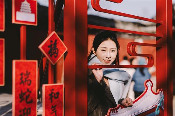 EOSR10定格冬日浪漫：捕捉冬日人像之美(图7)