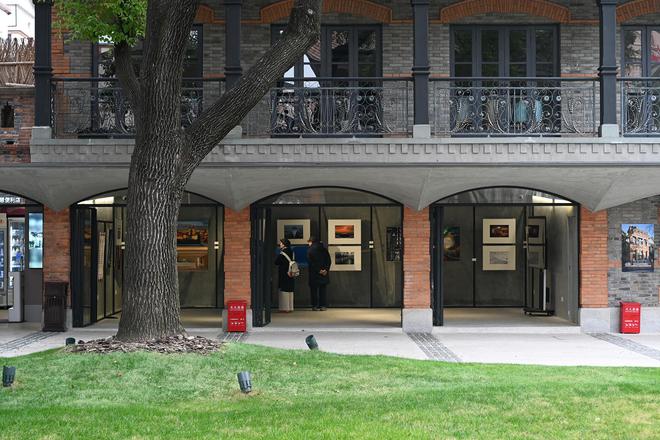 九游娱乐文化：看展览｜在百年历史的德莱蒙德住宅楼里邂逅建筑摄影