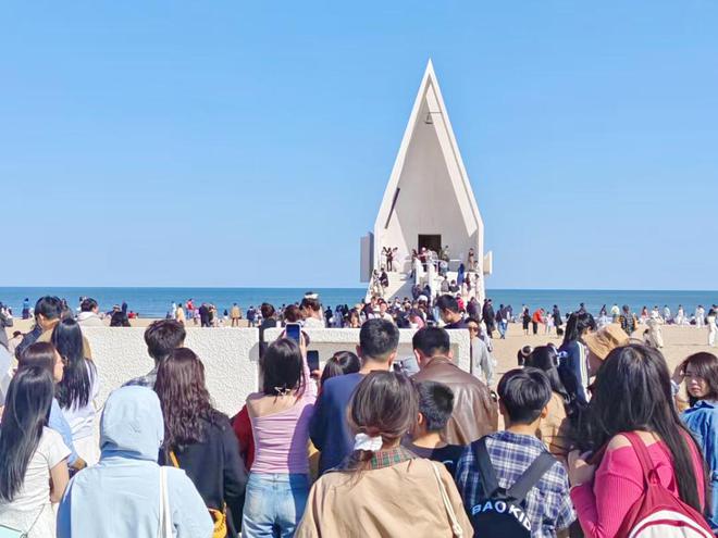九游娱乐：现象级文旅热点！泛北戴河旅游旺季一房难求