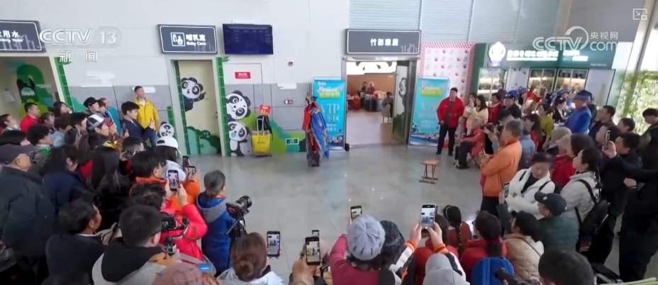 九游娱乐：“车票+景区+酒店”织就辐射网银发列车构建移动文化消费体验空间(图9)