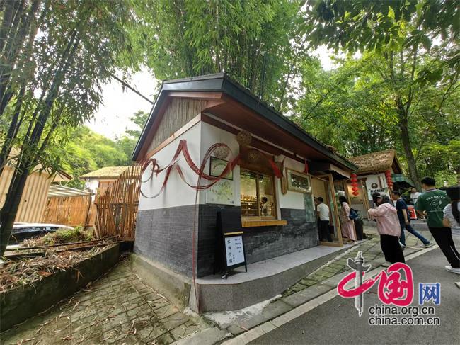 避暑路线发布、中高考生景区免票暑假文旅消费热力十足