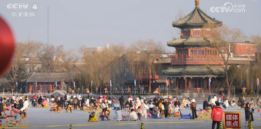 中国旅游热潮涌动激发消费新活力