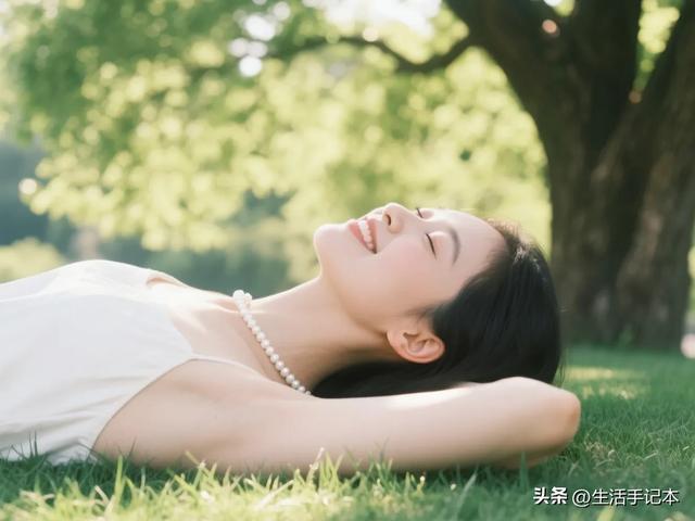 九游娱乐文化：手机拍摄技巧之坐着拍摄也很美(图5)