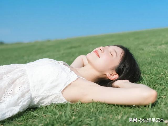 九游娱乐文化：手机拍摄技巧之坐着拍摄也很美(图6)