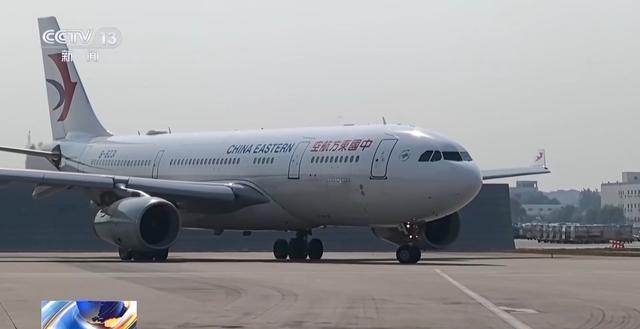 九游娱乐：暑假出游热度高涨出门旅游雨具防晒都要备齐(图3)