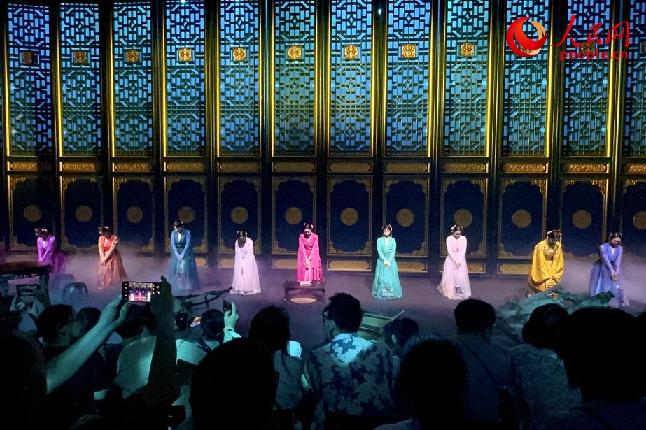 文化中国行暑期演艺市场“热辣滚烫”文旅融合活力奔涌(图3)