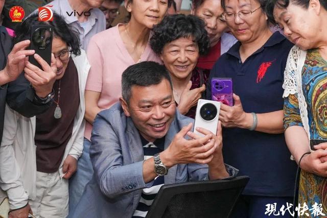 凤凰・vivo摄影俱乐部第三期“手机影像课堂”于金陵老年大学开授第二次课(图5)