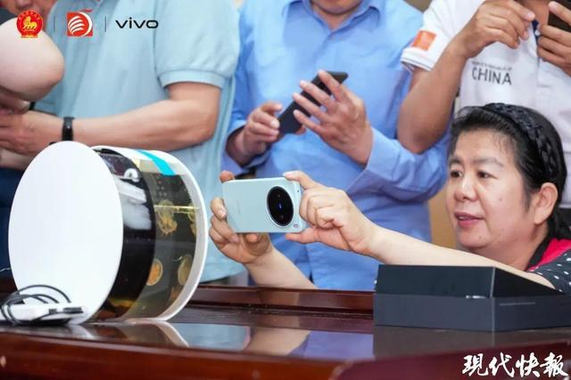 凤凰・vivo摄影俱乐部第三期“手机影像课堂”于金陵老年大学开授第二次课(图7)