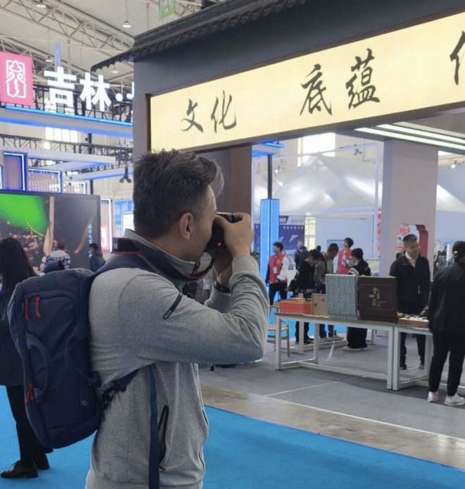 红人解码书香密码KOL探展团解锁东北书博会(图4)