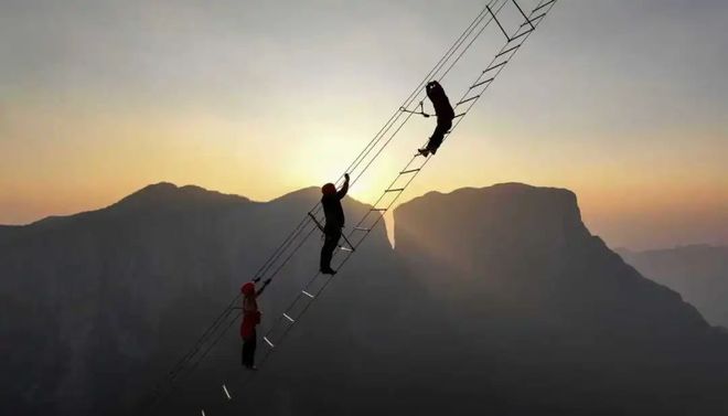 张家界七星山飞拉达：悬崖上的心跳｜第七届“中国服务”·旅游产品创意案例（24）(图8)
