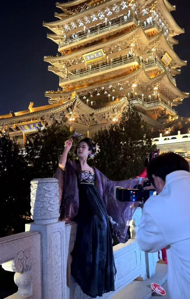 九游娱乐：文旅观察丨旅拍：一边进场一边关店转让(图2)