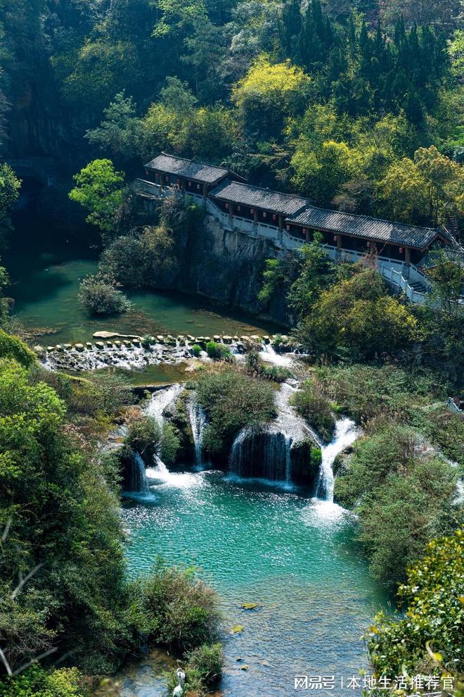 贵阳旅游打卡天河潭！溶洞飞瀑拍照超出片(图2)