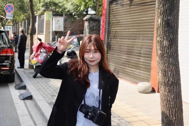 宁可花钱请人陪拍也不想开口麻烦朋友？