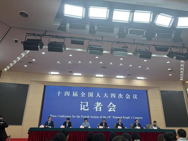 “九游娱乐：事关养老、就业、文旅民生主题记