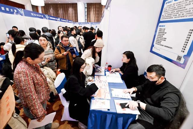 九游娱乐：世界名校生过不了面试？(图3)