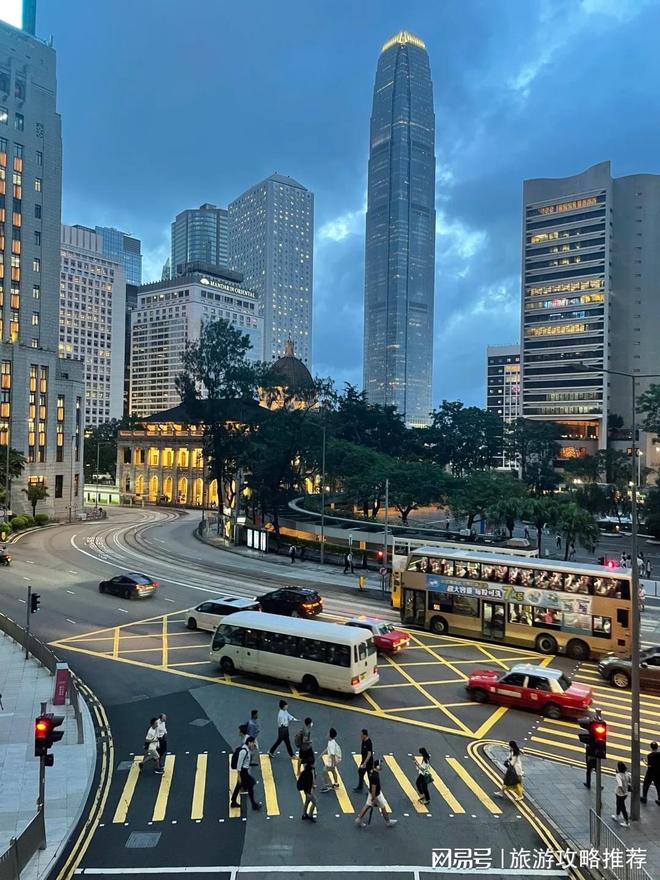 “港澳七天旅游团花费1600港澳当地好评电